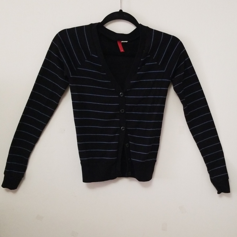 2/$16💎H&M Striped Cardigan